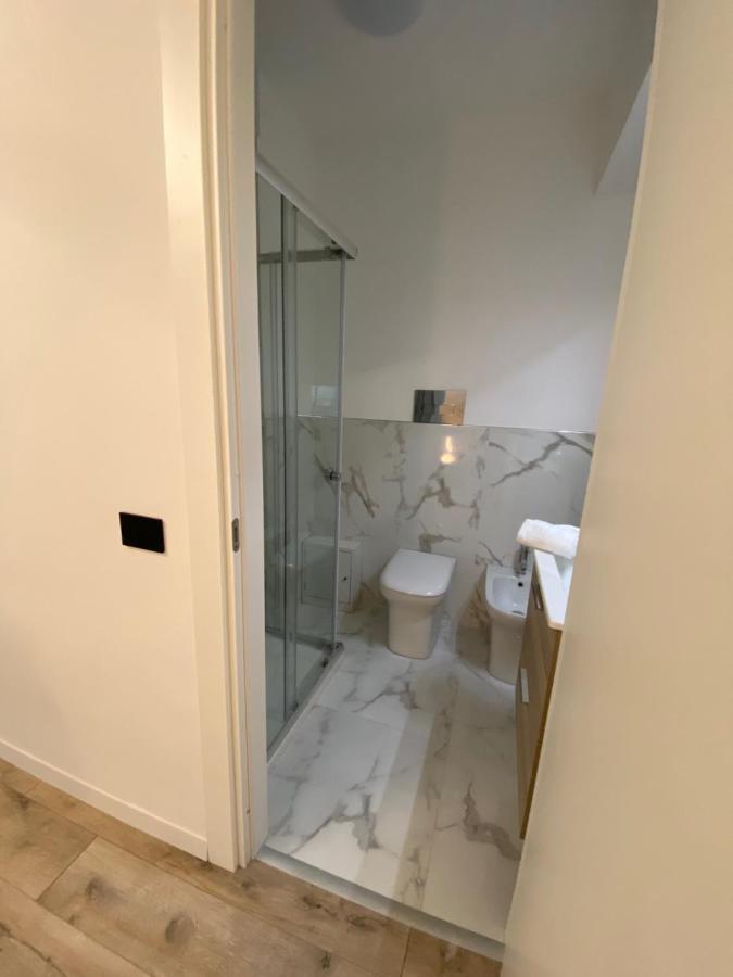 Hotel Plaza Ungheria Palermo Bagian luar foto