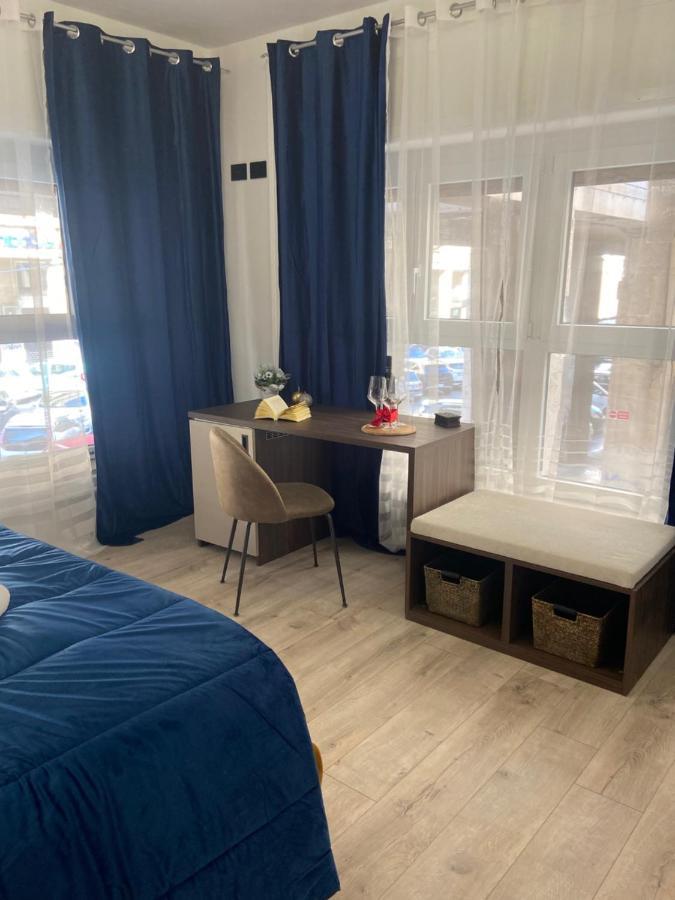 Hotel Plaza Ungheria Palermo Bagian luar foto