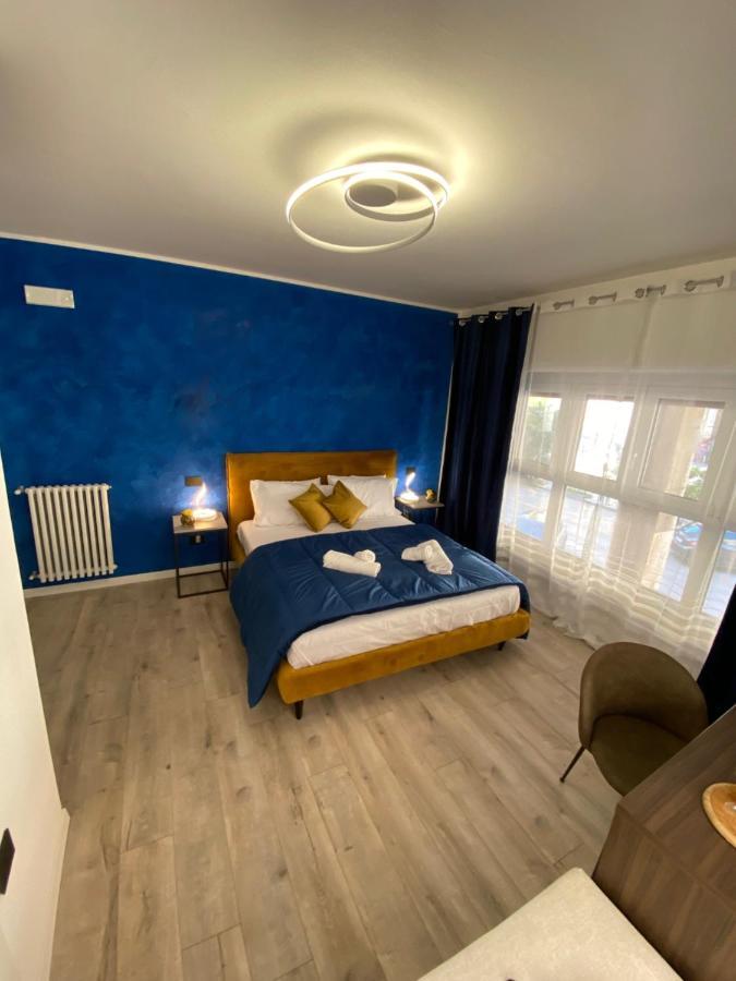 Hotel Plaza Ungheria Palermo Bagian luar foto