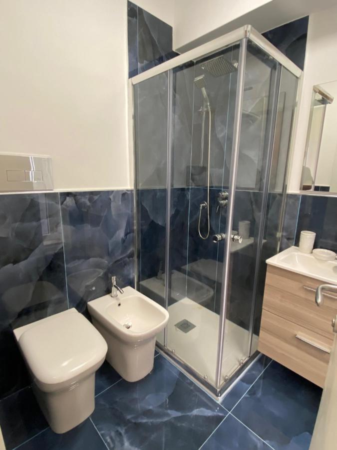 Hotel Plaza Ungheria Palermo Bagian luar foto