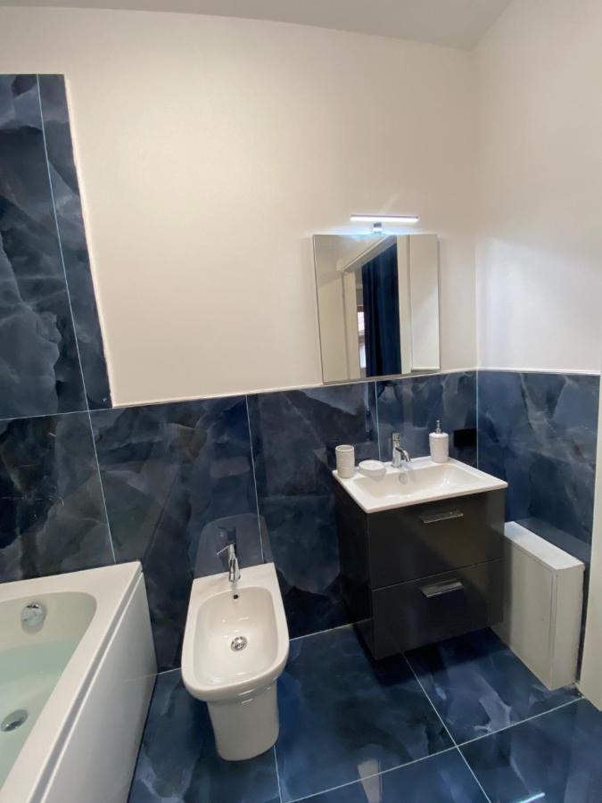 Hotel Plaza Ungheria Palermo Bagian luar foto
